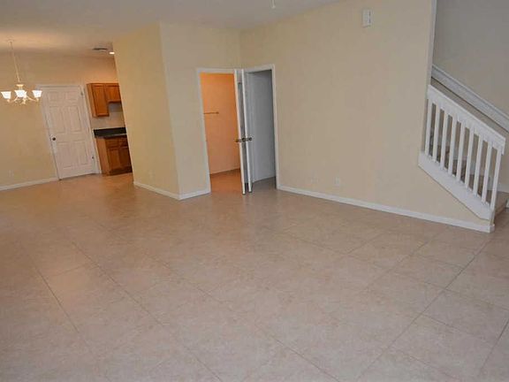 5th image of 2494 SE Pineland Dr