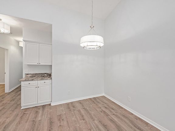 5th image of 462 Tallwood St Unit 104