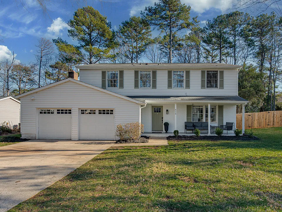 616 Sweetgum Ln