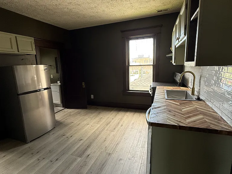 2060 Central Ave #2 — Photo 14
