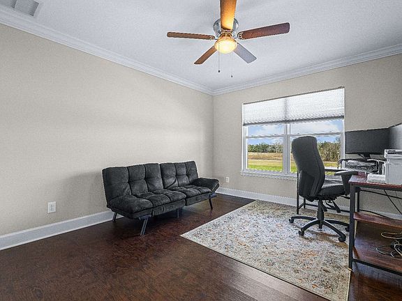 4th image of 498 NW Levi Gln