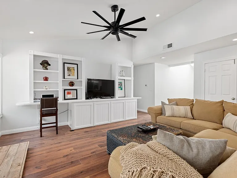 2416 Majano Pl — Photo 4