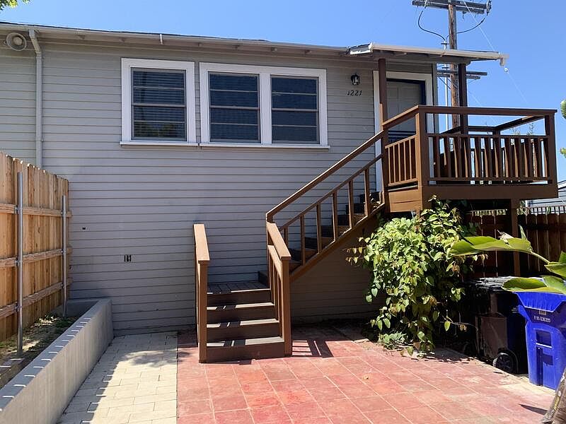 1st image of 1221 Meade Ave