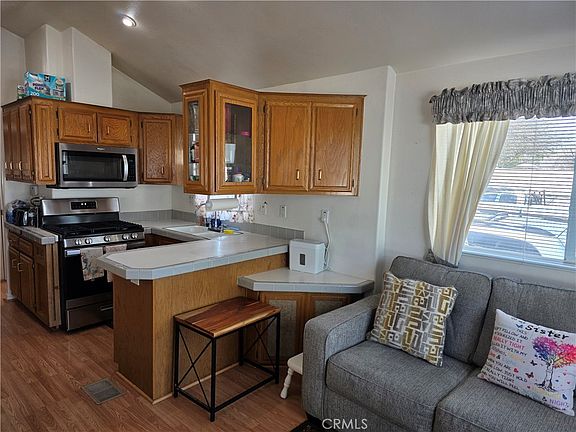 5th image of 32300 San Timoteo Canyon Rd #186