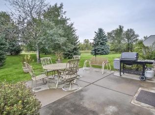 62 Meadowlark Ln, Hudson, WI 54016