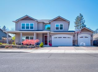 64 Pineridge Ln, Eagle Pt, OR 97524