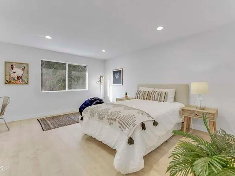 2109 Young Ave — Photo 7