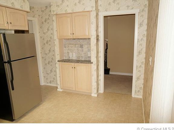 5th image of 25 Byron Dr #25