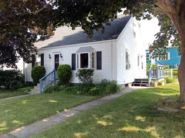 1565 Riverside Ave, Somerset, MA 02726