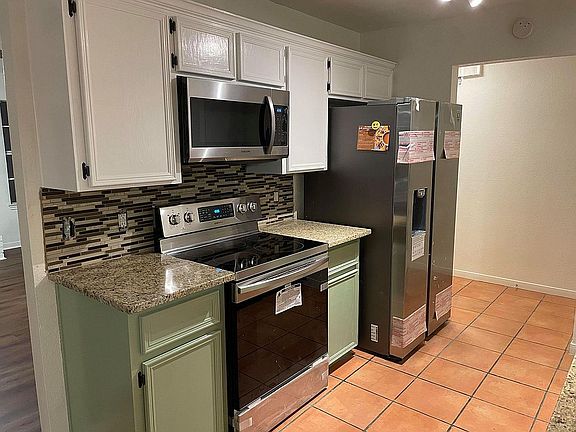 5th image of 1701 Sagebrush Dr