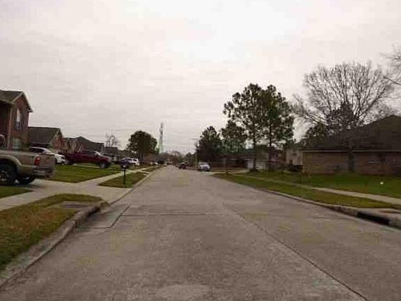 4th image of 1044 Gladstone Dr