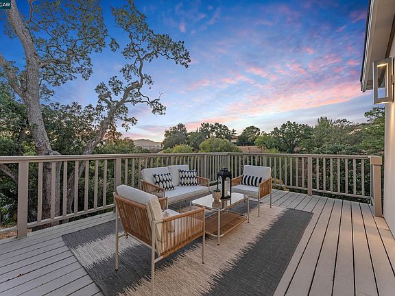 3rd image of 127 Caminar Way