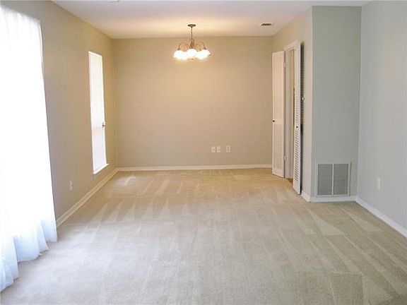 4th image of 4804 Whistler Dr