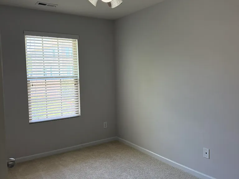 221 Irving Way — Photo 3