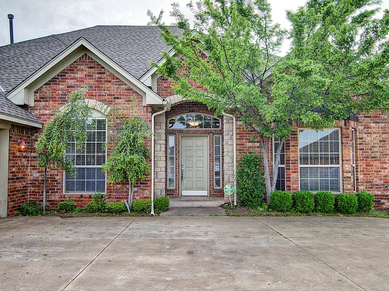 15705 Himalaya Rdg — Photo 1