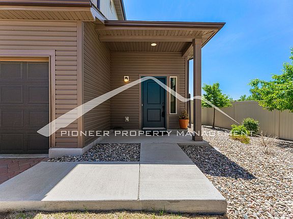 2nd image of 19190 E 54th Pl