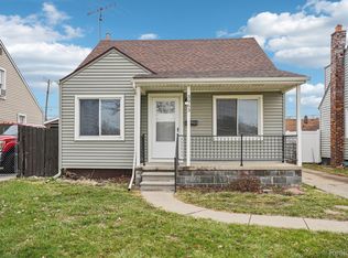3963 S Hubbard St, Wayne, MI 48184