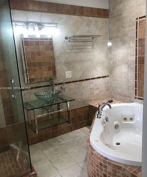 9910 SW 23rd St — Photo 26