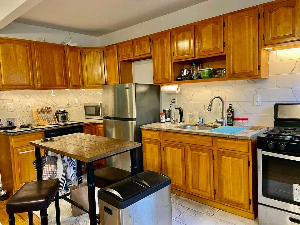 1st image of 1263 Pacific St APT 3