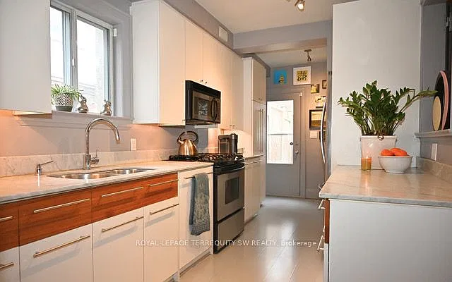 3 bed, $8,500 — Photo 3