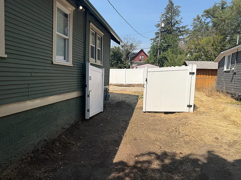 1624 W Maxwell Ave — Photo 16