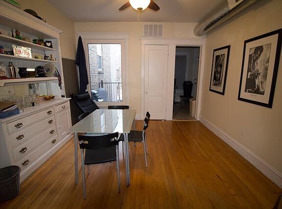 4th image of 2418 N Oakley Ave #2