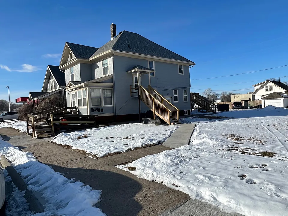 105 W Hammond St #4
