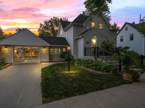 105 N Park St, Hendricks, MN 56136