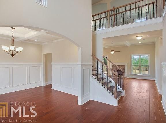 3rd image of 409 Warren Way #38