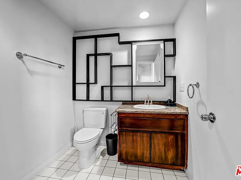 6852 Woody Trl — Photo 22