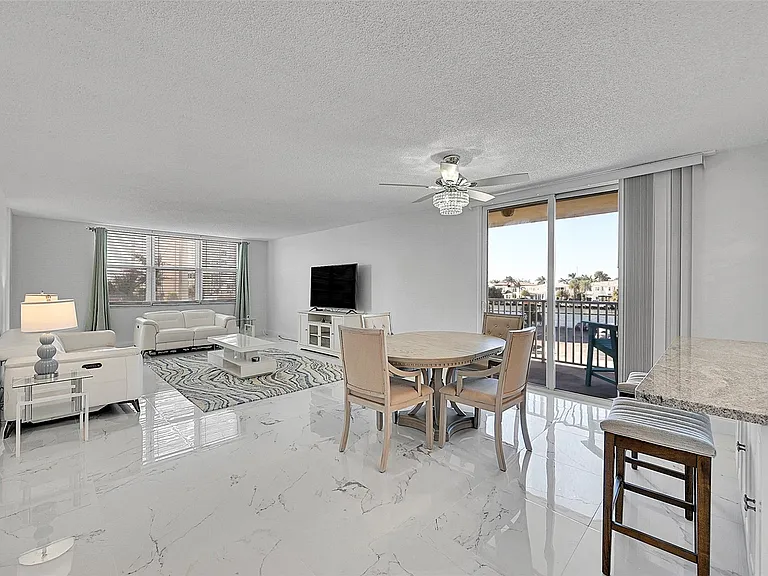 1401 S Ocean Dr #304 — Photo 3