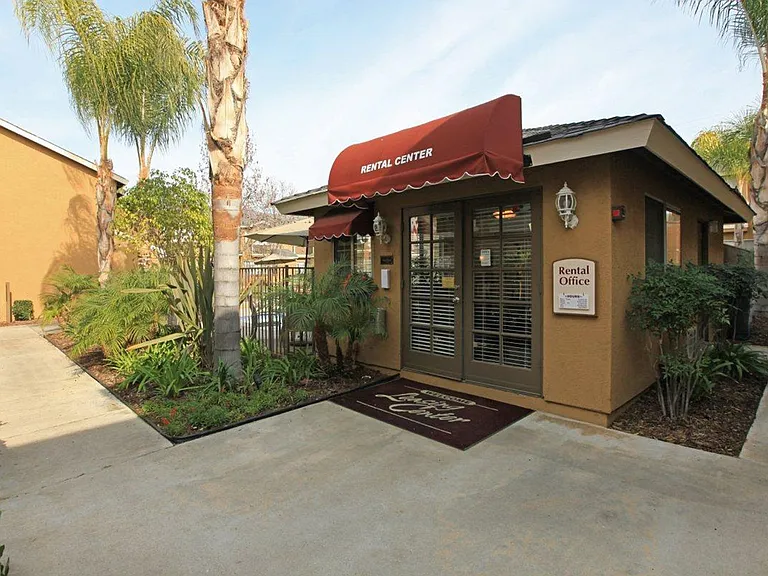 Greenfield Meadows Apartments — Photo 9