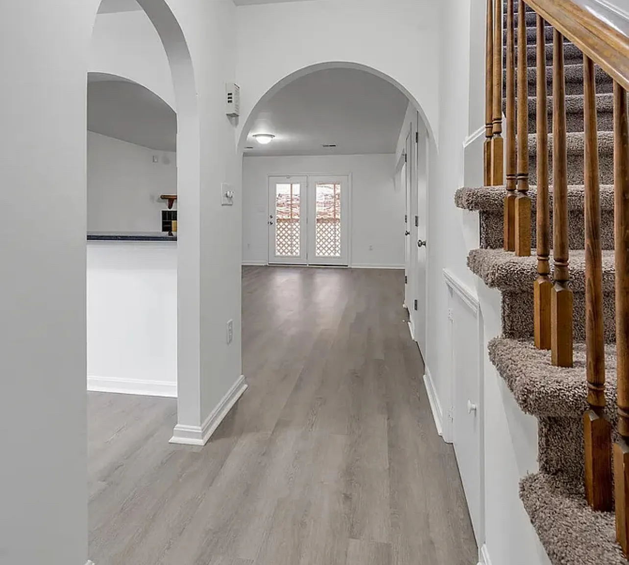 2 bed, 1.5 bath, 1280 sqft, $1,600 — Photo 3