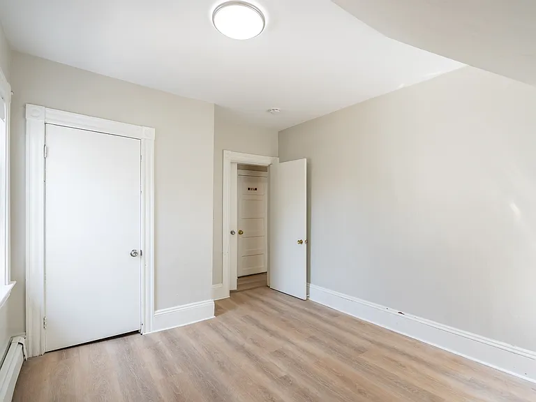 29-31 Adams St #4 — Photo 9
