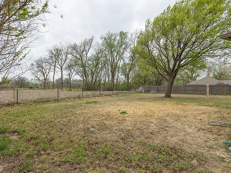3616 Maggie Cir — Photo 39