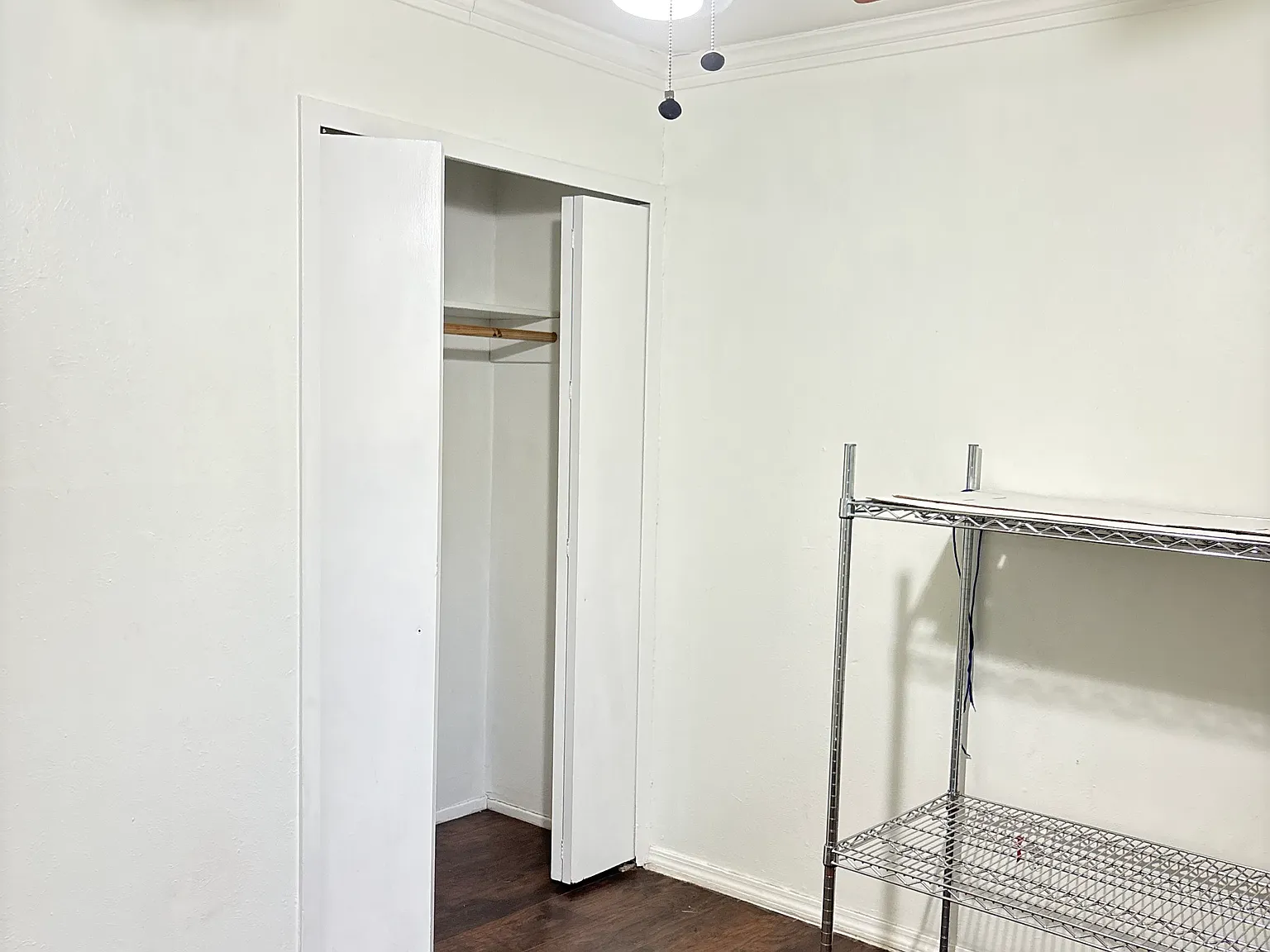 3 bed, 1.5 bath, 1083 sqft, $650 — Photo 3