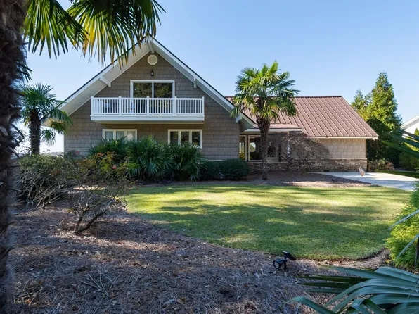 810A Madam Moores Ln, New Bern, NC 28562