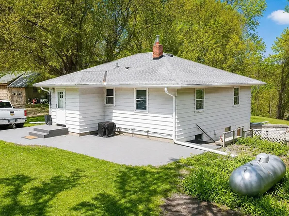 8195 College Trl, Inver Grove Heights, MN 55076