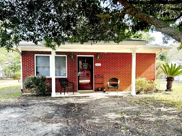 3628 Suter Rd, Gautier, MS 39553