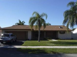 14680 Highland Springs Ct, Davie, FL 33325