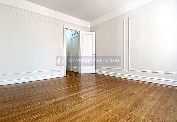 4th image of 108 Park Ter E #1DD