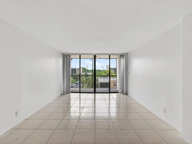 12 Royal Palm Way #501 — Photo 29