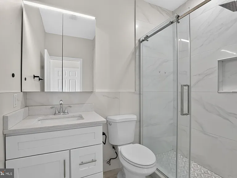519 N 11th St #B — Photo 22