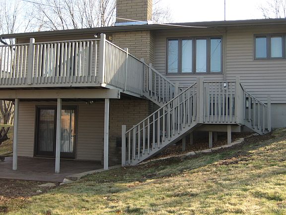 2nd image of 1544 Summit Dr