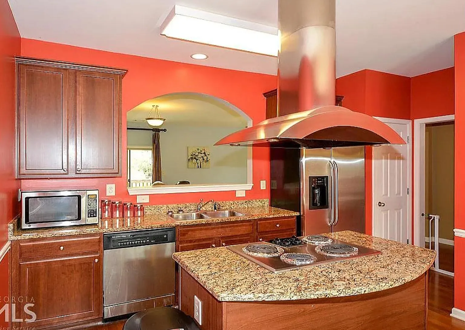 3 bed, 2150 sqft, $2,500 — Photo 4