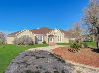 222 Broken Arrow, Floresville, TX 78114