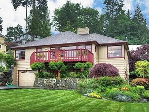 9005 45th Ave NE, Seattle, WA 98115