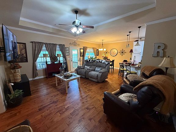 3rd image of 137 Gracebrook Ct