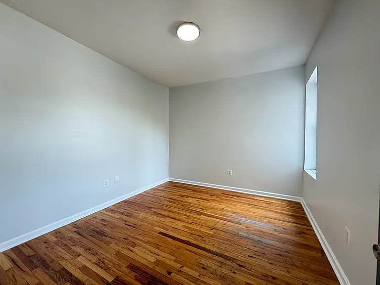162 Bergen Ave #4A — Photo 5