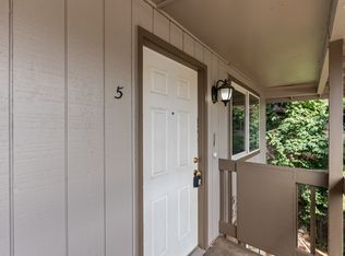 141 16th St APT 5, Springfield, OR 97477